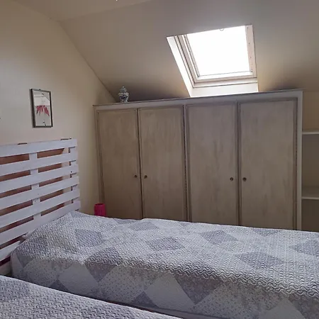 Le Clos Fleuri Apartment *